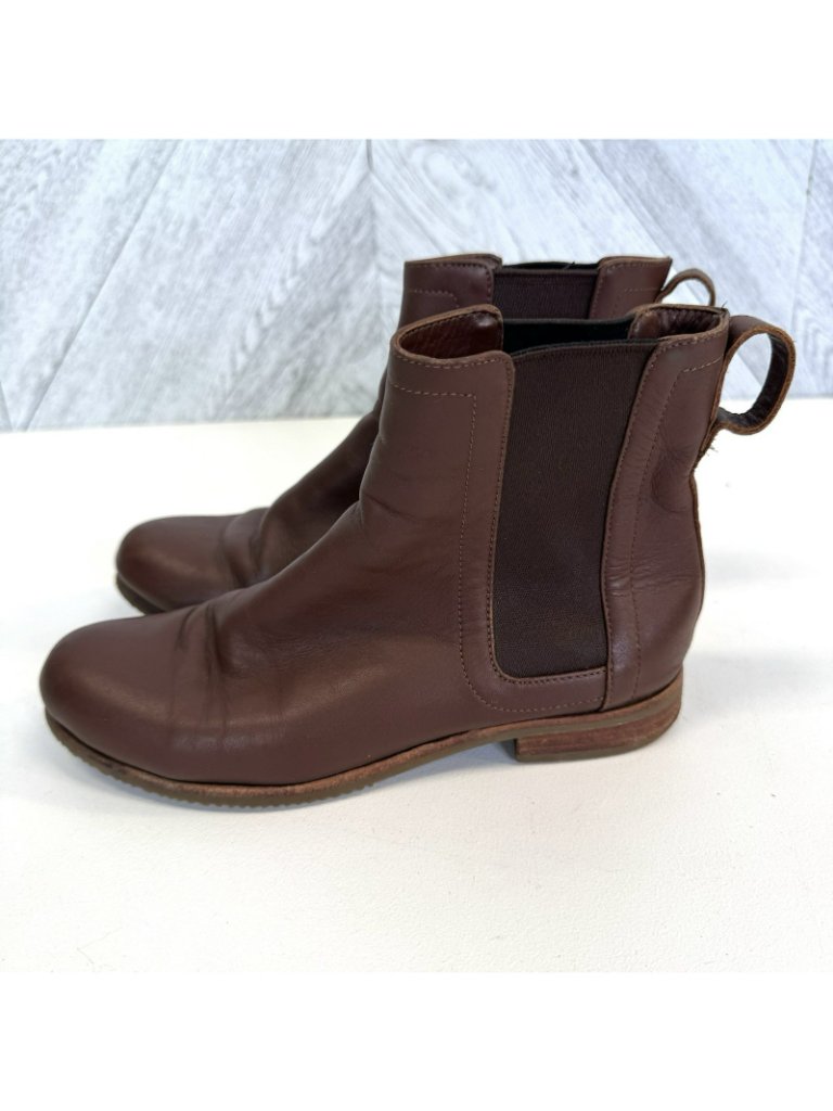 Poppy Barley Chelsea Boots Womens Size 6 Brown Leather Pull On Ankle — image 4 of 8